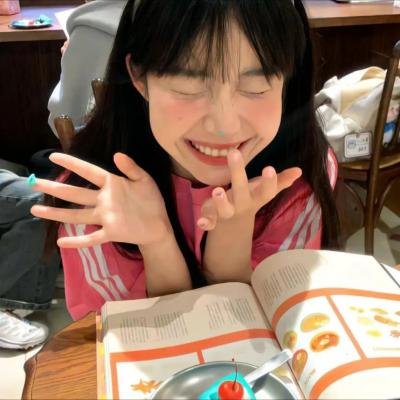 我有八个姐姐但是她们都是弟控